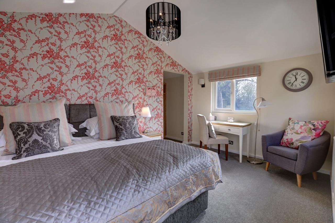 Manor Court Hotel Carnaby Esterno foto