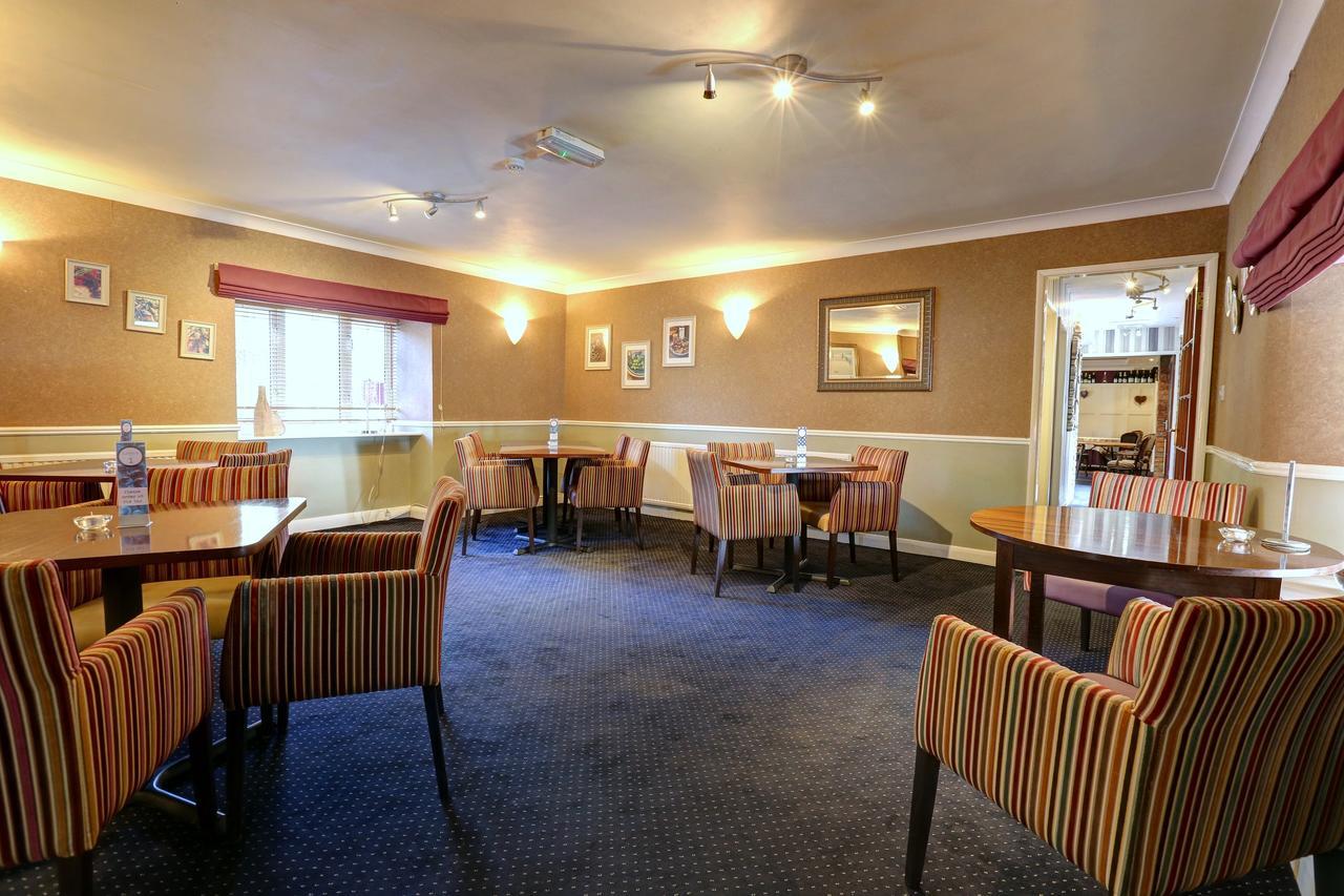 Manor Court Hotel Carnaby Esterno foto