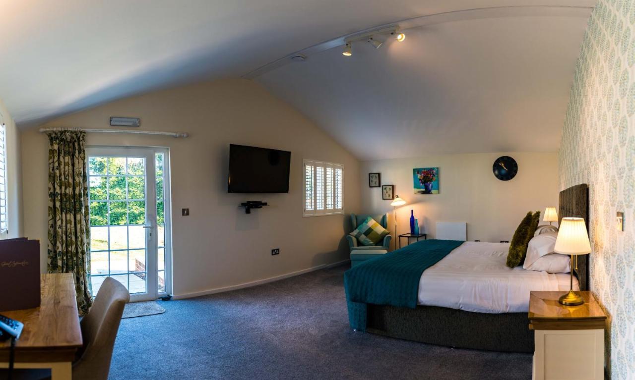 Manor Court Hotel Carnaby Esterno foto