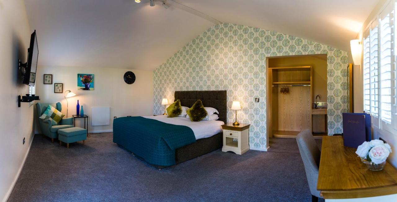 Manor Court Hotel Carnaby Esterno foto
