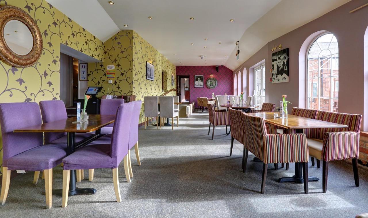 Manor Court Hotel Carnaby Esterno foto